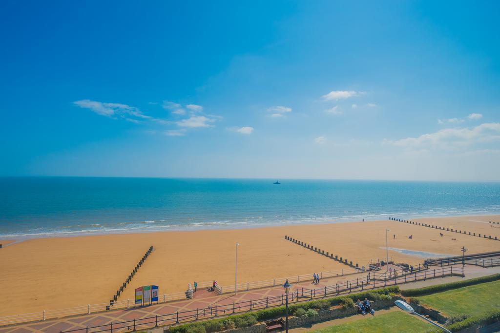 The London Seafront Bridlington Ngoại thất bức ảnh